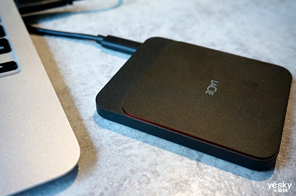 抓住稍縱即逝的靈感 LaCie Portable SSD移動(dòng)固態(tài)硬盤(pán)評(píng)測(cè)及數(shù)據(jù)處理服務(wù)